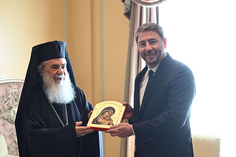 Ανδρουλάκης: Συναντήθηκε με τον Πατριάρχη Ιεροσολύμων – «Είμαστε στο πλευρό σας»