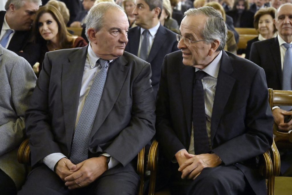 ΝΔ: Εμπλεξαν τις γραμμές τους για τους δύο πρώην