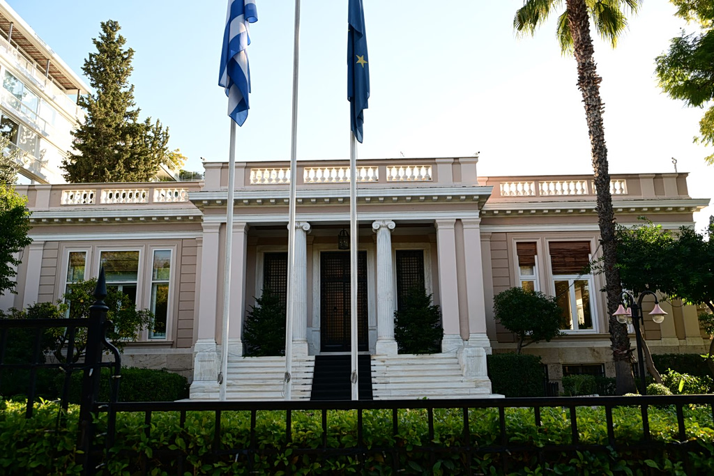 Ερωτήματα σε Μαξίμου και Κατεχάκη για τη φρουρά του Δημητριάδη
