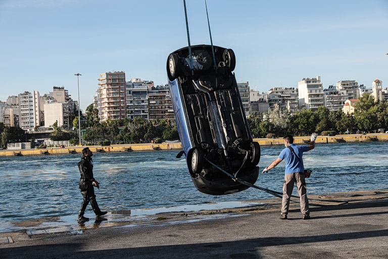 Πειραιάς: Αυτοκίνητο έπεσε στη θάλασσα – Σε εξέλιξη επιχείρηση ανάσυρσης