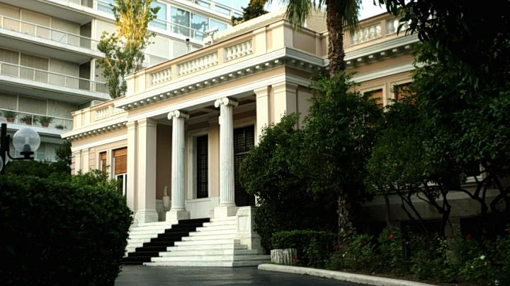Κουρασμένη, τραυματισμένη, πελαγωμένη: Κυβέρνηση σε κατάσταση έκτακτης ανάγκης, κόμμα σε κρίση