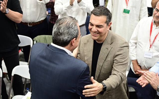 Παρά τις ικεσίες, ο Τσίπρας κρατάει τους βουλευτές του ΣΥΡΙΖΑ στο "θα δούμε, αν, ποιοι και πώς"