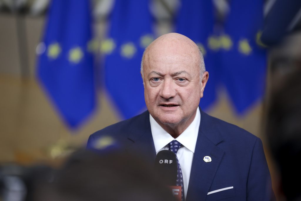 Αυστριακός καγκελάριος: Η ΕΕ πρέπει να επανεκκινήσει διαπραγματεύσεις με Πούτιν για Ουκρανία