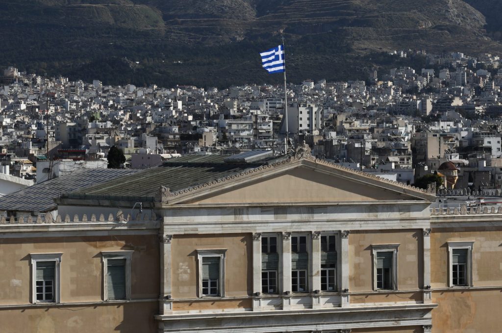 Δημοσκόπηση Metron Analysis:  Βουτιά για τη ΝΔ παρά τα μέτρα