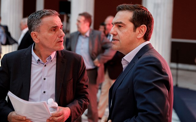 Ευ.Τσακαλώτος: Είμαι θετικός σε πρόσκληση Τσίπρα – Θα συζητούσα μαζί του