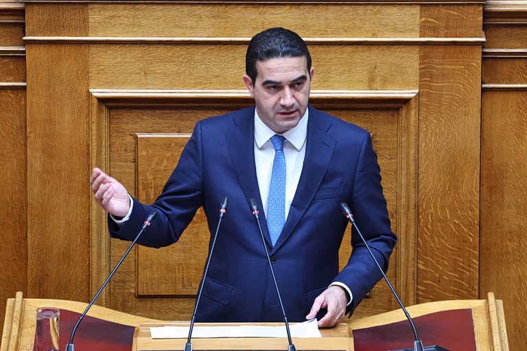 Κατρίνης: Στο σκοτάδι η Βουλή για το SAFE – Κυβερνητική αφωνία για την Τουρκία