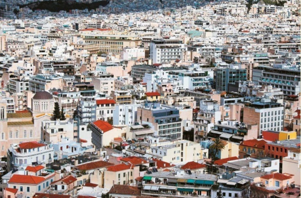 ΔΝΤ για τη στεγαστική κρίση στην Ελλάδα: Φορολογήστε τα κενά ακίνητα
