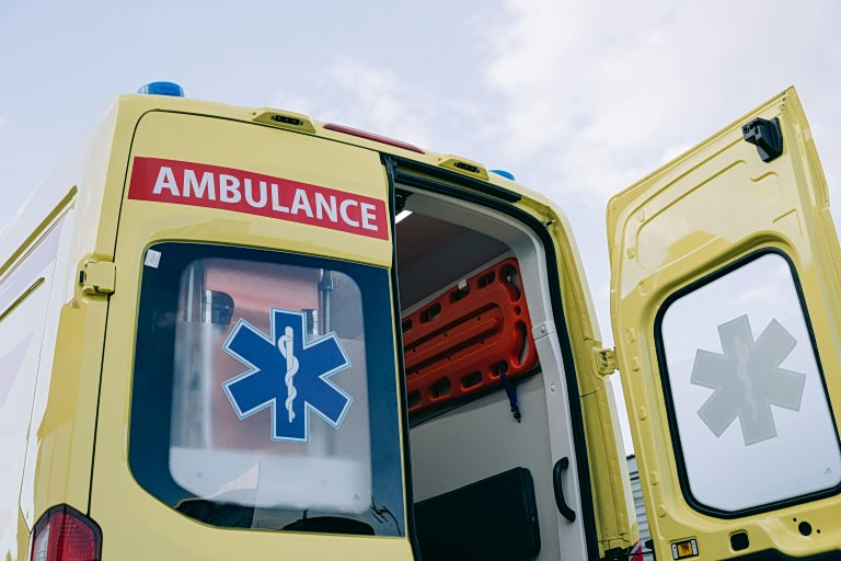 Άνω Πατήσια: Φορτηγό παρέσυρε και τραυμάτισε σοβαρά πεζή