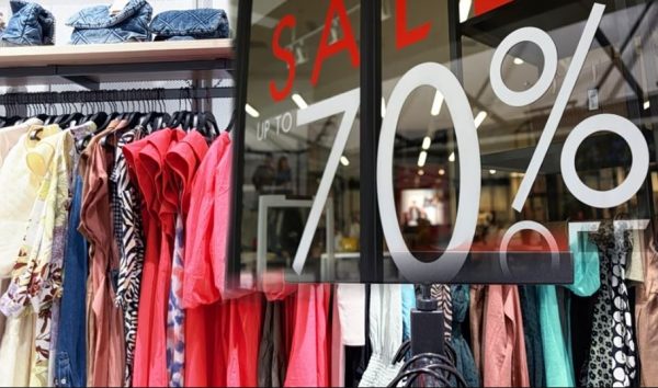 Θερινές εκπτώσεις: Πότε ξεκινούν επίσημα, τι αναμένει η αγορά