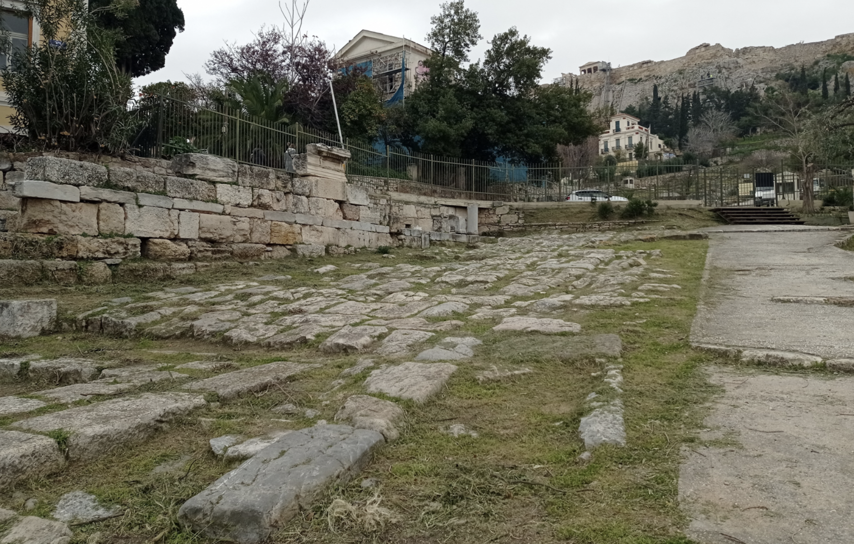 ΥΠΠΟ: Σε εξέλιξη η αποκατάσταση του νοτιοανατολικού ναού στην Αρχαία Αγορά των Αθηνών