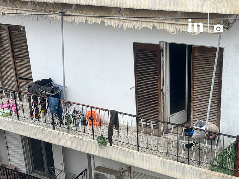 Άγιοι Ανάργυροι: Για ενδοοικογενειακή βία είχε συλληφθεί ο πατέρας της οικογένειας που ζούσε σε άθλιες συνθήκες