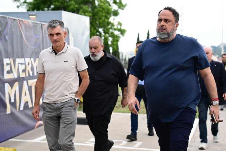Στο «T-Center» ο Βαγγέλης Μαρινάκης – Μαζί του ο Μεντιλίμπαρ (vid, pics)