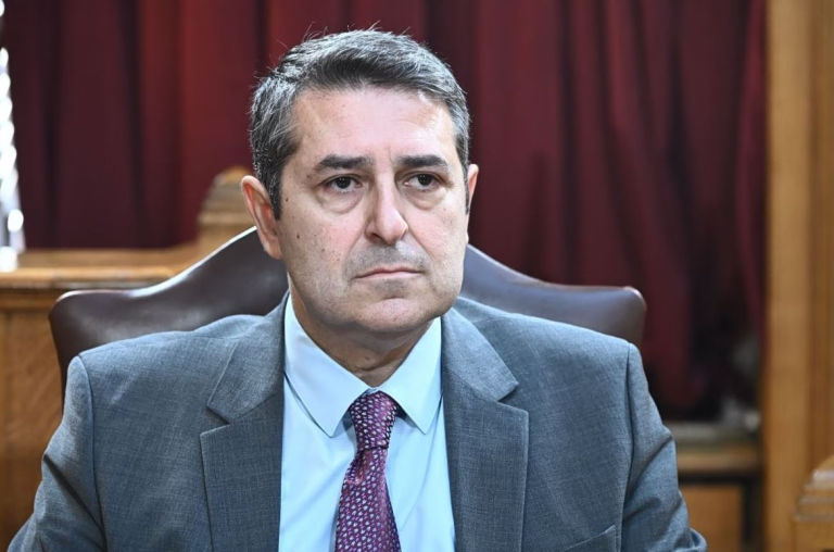 Γιώργος Μυλωνάκης: Βελτιώνεται η υγεία του – Αναπνέει χωρίς μηχανική υποστήριξη