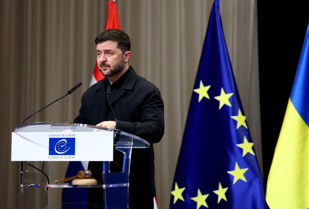 Ζελένσκι: Οι ουκρανικές επιθέσεις προκαλούν ελλείψεις στα καύσιμα στις κατεχόμενες περιοχές