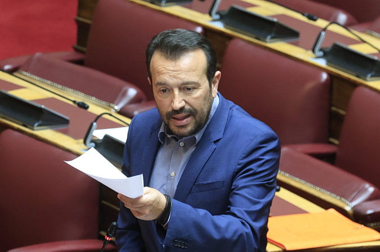 Ο Παππάς εκβιάζει τον Φάμελλο – Θέτει θέμα παραίτησης από την ηγεσία αν εισηγηθεί στήριξη της ΕΛΑΣ