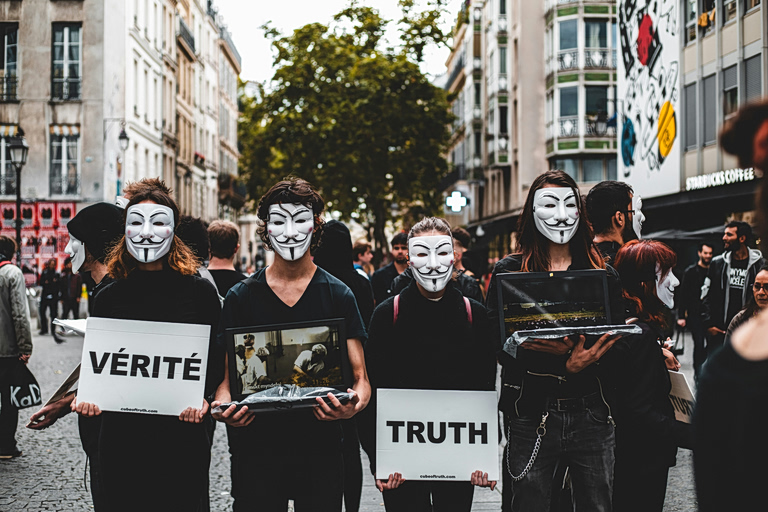 Είναι η online πολιτική το μέλλον; Πόσο εμπλέκονται οι νέοι Ευρωπαίοι