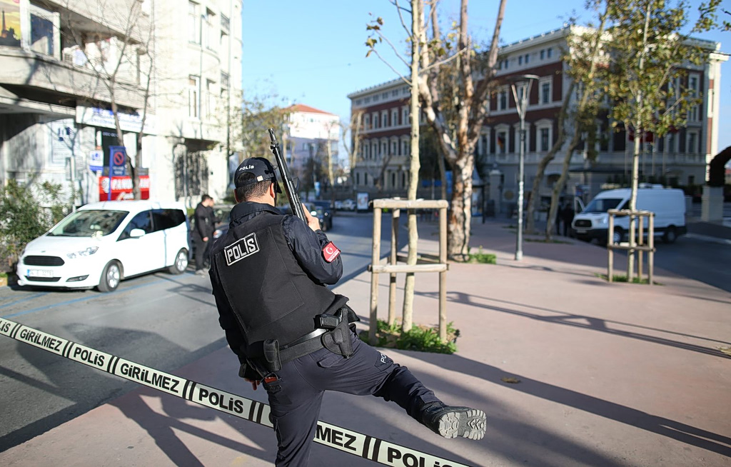 Συναγερμός στην Τουρκία: Ένοπλη επίθεση κατά του δημάρχου της Φετιγιέ, Αλίμ Καρατζά