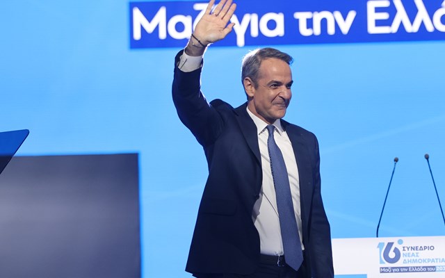 Οι τοποθετήσεις που τράβηξαν τα φώτα στο 16ο Συνέδριο της ΝΔ: Οι αιχμές Δένδια και τα μηνύματα για επιστροφή Σαμαρά - Καραμανλή