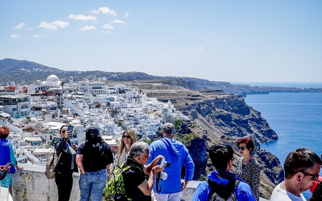 Τουρισµός: Τα πρώτα σηµάδια κάµψης στη ζήτηση