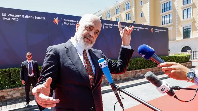 «Ο Θεός, το σεξ και η Ευρωπαϊκή Ένωση» – Η ατάκα του Έντι Ράμα που άφησε άφωνους τους δημοσιογράφους [βίντεο]