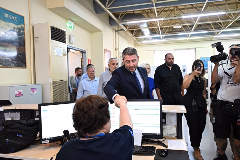 Στο ΕΚΑΒ ο Ανδρουλάκης – «Δεν θα επιτρέψουμε το Υπουργείο Υγείας να μετατραπεί σε Υπουργείο Προπαγάνδας» του Γεωργιάδη