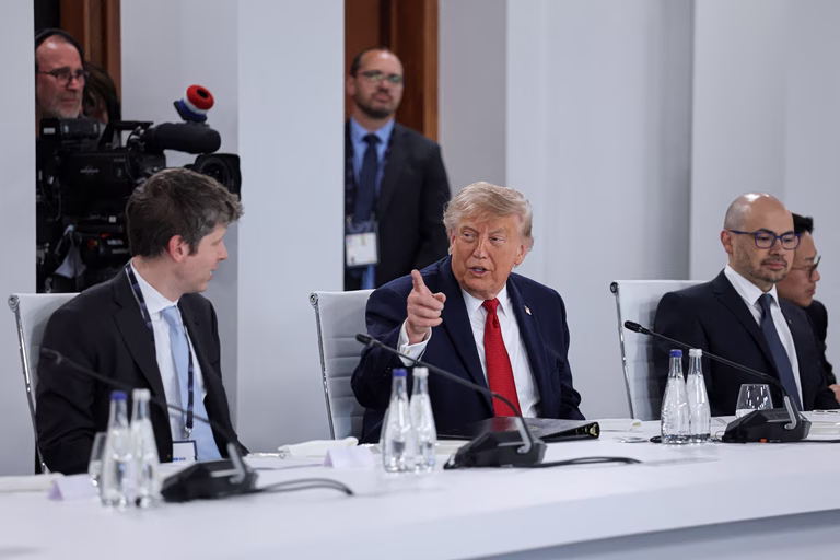 G7: Το κομμένο τσιγάρο της Μελόνι, η Παρί Σεν Ζερμέν και τα πόδηλατα