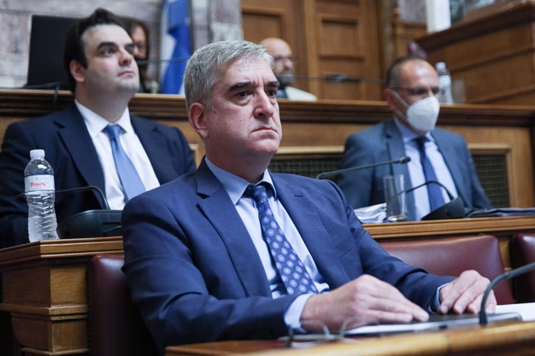 Υποκλοπές: Ο Κοντολέων δηλώνει άγνοια στο in, ενώ η πλευρά Ντίλιαν δείχνει και πάλι την ΕΥΠ για το Predator