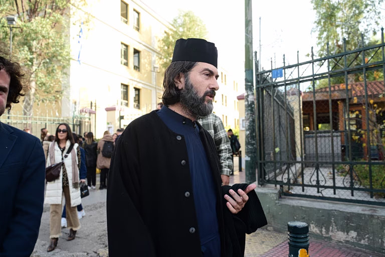 Στο εδώλιο για τρίτη φορά ο πατέρας Αντώνιος και η πρεσβυτέρα για τα οικονομικά της «Κιβωτού του Κόσμου»