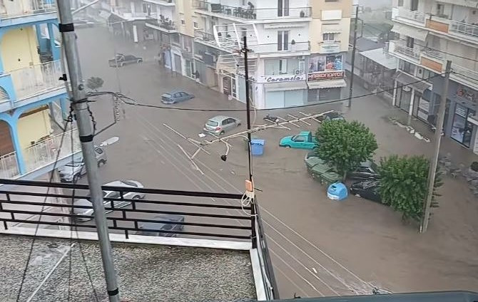 Σφοδρή καταιγίδα χτύπησε στις Σέρρες – Πλημμύρησε η πόλη της Νιγρίτας, ζημιές σε καλλιέργειες