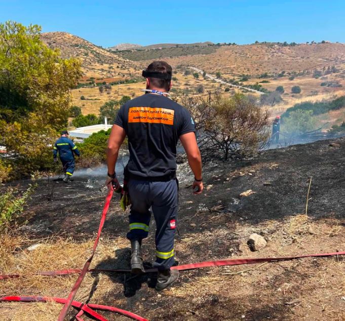 Οριοθετήθηκε η φωτιά στην Ανάβυσσο