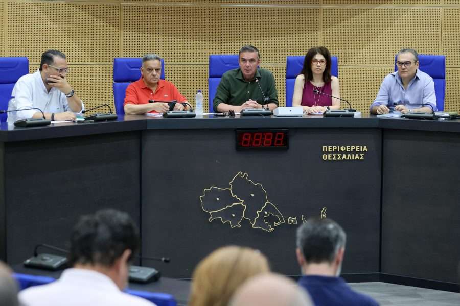 Οι νέοι αγρότες περιμένουν ... Η γραφειοκρατία επίσης ...