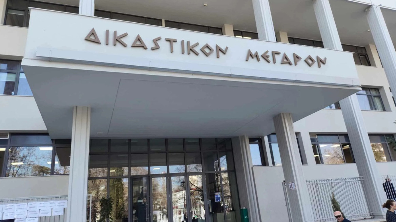Δεκτή η δήλωση αποχής της προέδρου στη δίκη για τα χαμένα βίντεο των Τεμπών, αναβάλλεται επ' αόριστον η εκδίκαση